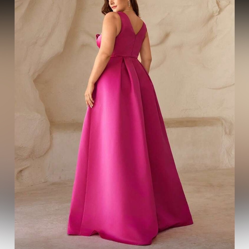 Fuchsia V-Neck Satin Evening Gown with Draped Bow and Slit - Picture 2 of 7